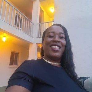 Meet your Posher, Charles fernande